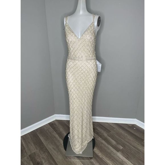 MAC DUGGAL LATTICE PATTERN BEADED GOWN - Picture 4 of 10